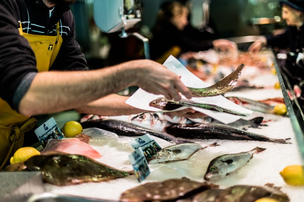 Marché-notre-dame-poissonnerie-au-ptit-pecheur-