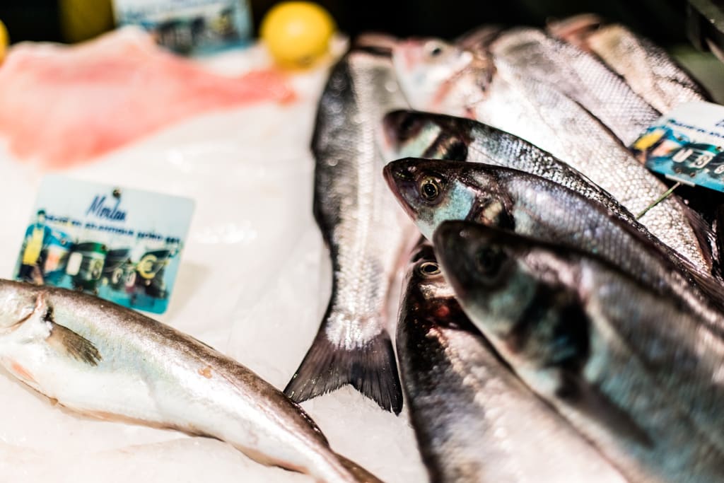 Marché-notre-dame-poissonnerie-au-ptit-pecheur-