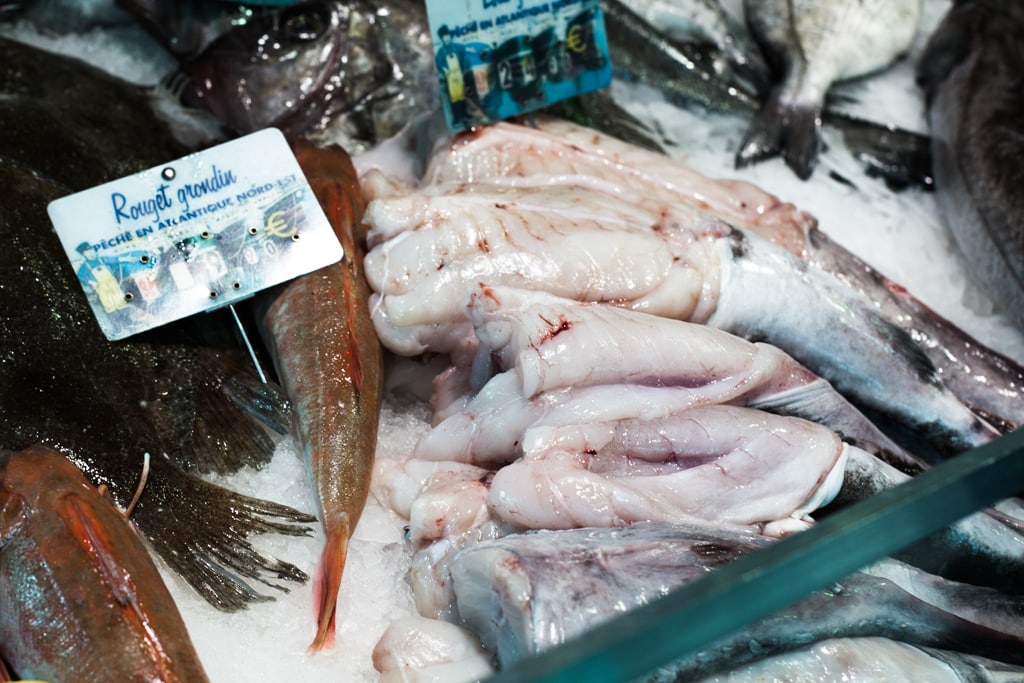 Marché-notre-dame-poissonnerie-au-ptit-pecheur-