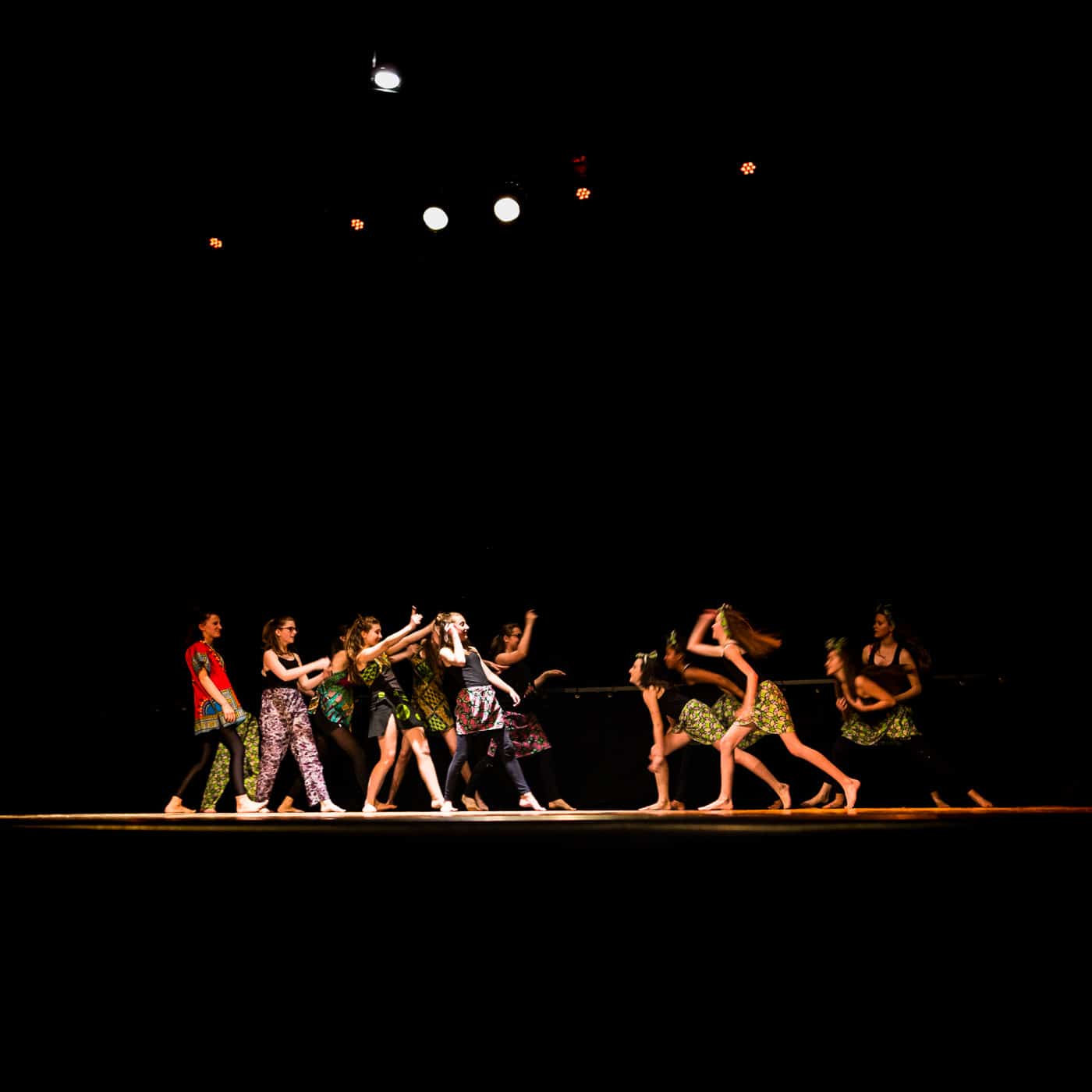 spectacle-de-danse-a-la-rotative-eleves-du-centre-d-animation-de-buxerolles
