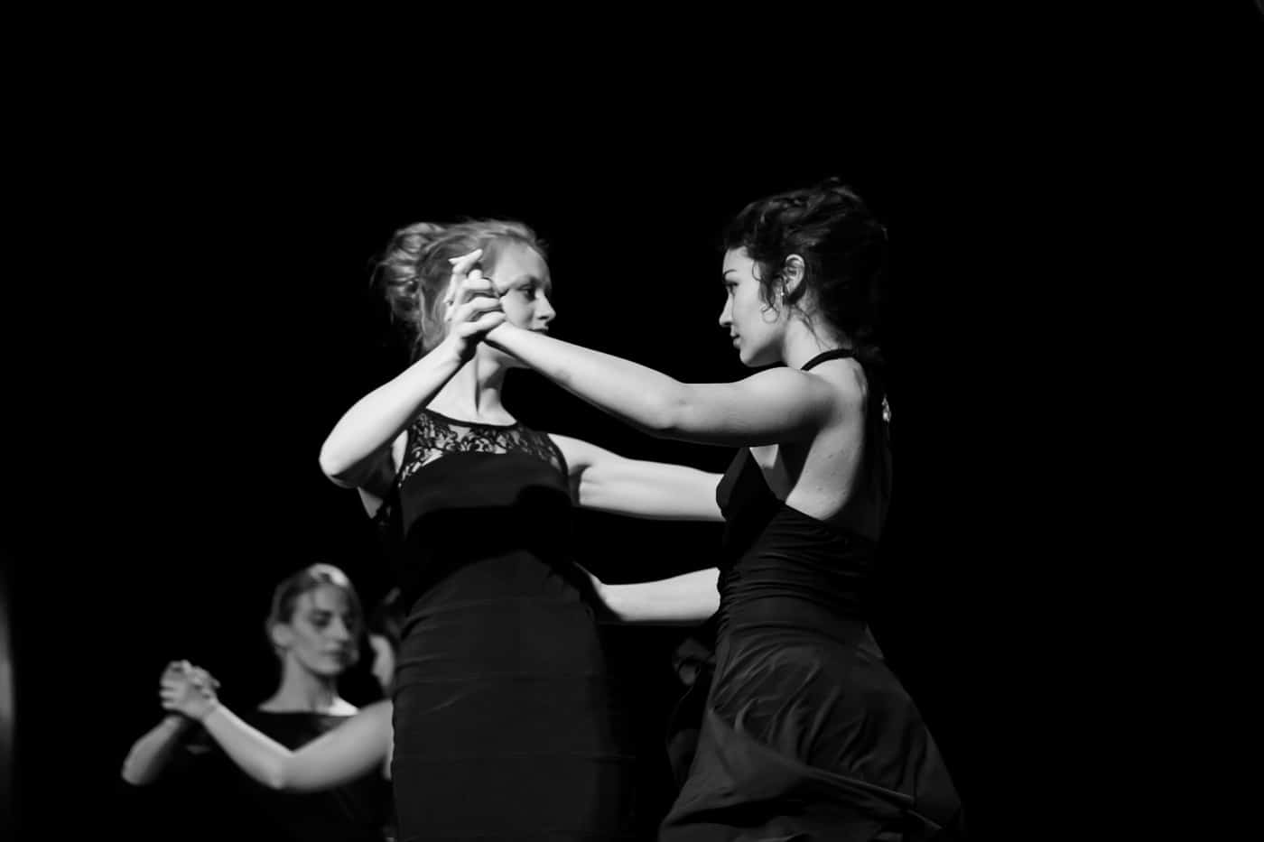 spectacle-de-danse-a-la-rotative-eleves-du-centre-d-animation-de-buxerolles