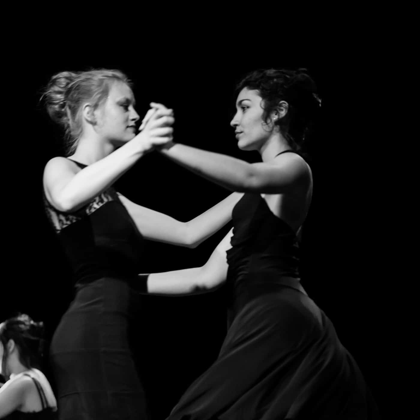spectacle-de-danse-a-la-rotative-eleves-du-centre-d-animation-de-buxerolles