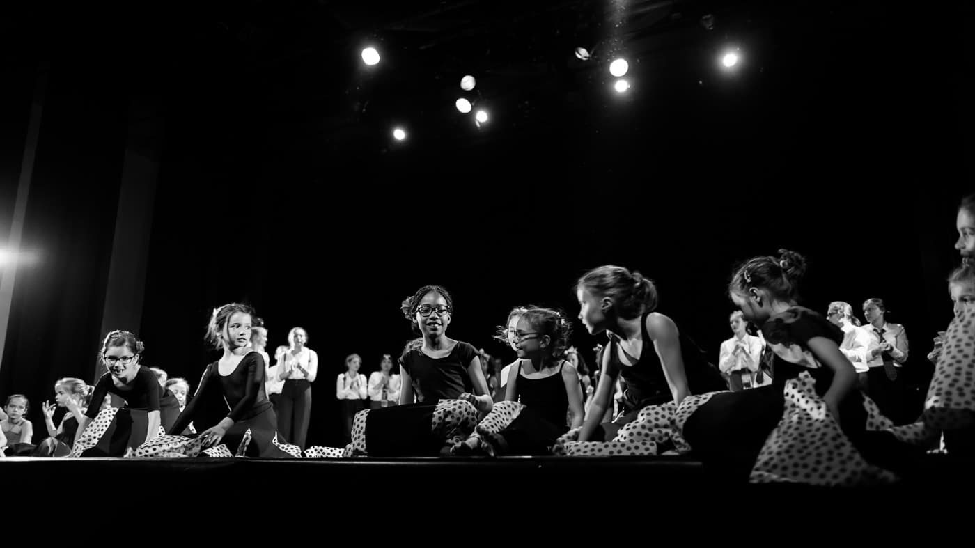 spectacle-de-danse-a-la-rotative-eleves-du-centre-d-animation-de-buxerolles