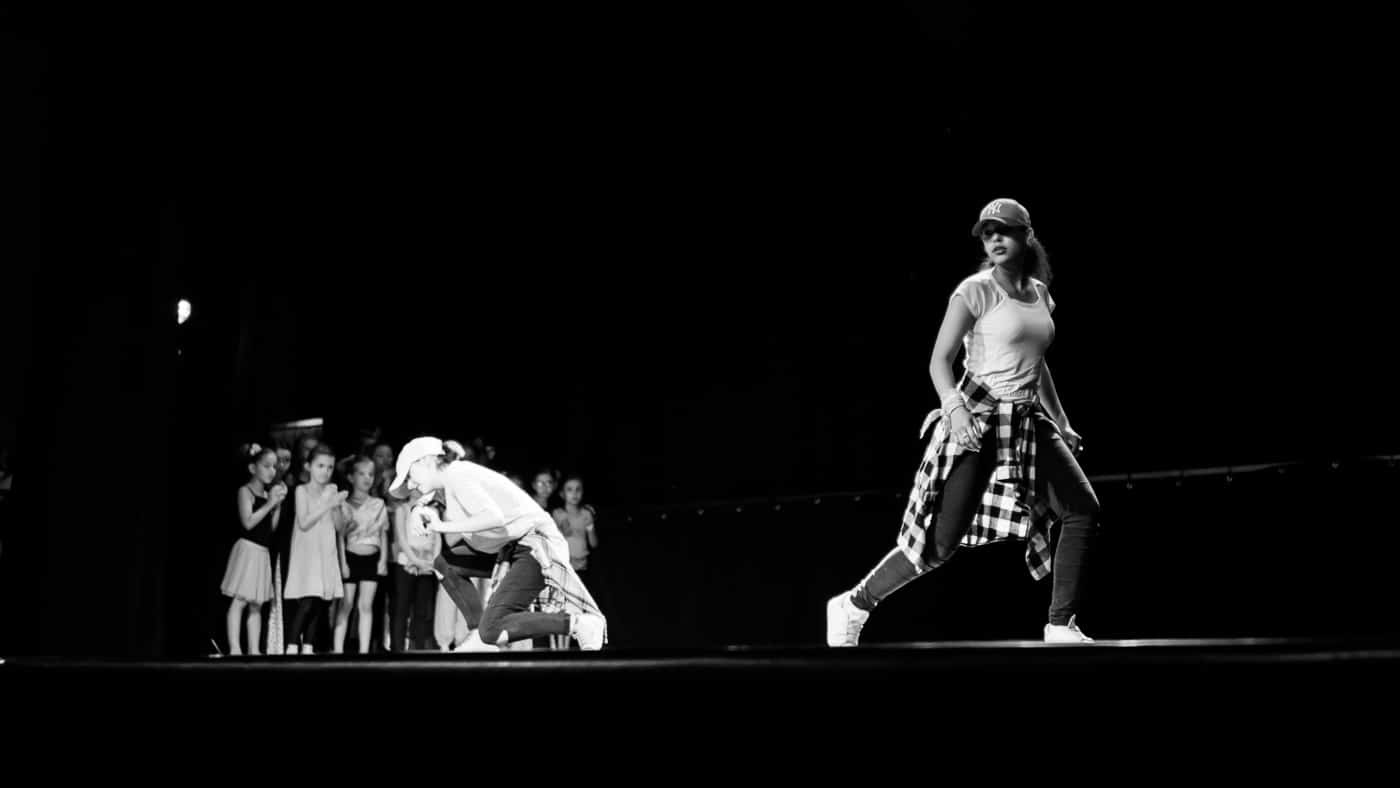 spectacle-de-danse-a-la-rotative-eleves-du-centre-d-animation-de-buxerolles