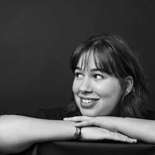 Photographe Poitiers séance photo portrait noir et blanc en Studio